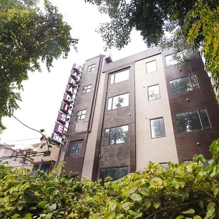 Hotel Paradise Inn-A Boutique Hotel Delhi ニューデリー エクステリア 写真