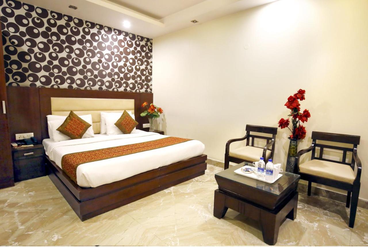 Hotel Paradise Inn-A Boutique Hotel Delhi ニューデリー エクステリア 写真